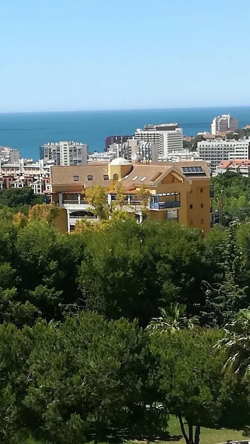 Avenida Gamonal Edificio Hercules 호텔 베날마데나코스타 0*,  스페인